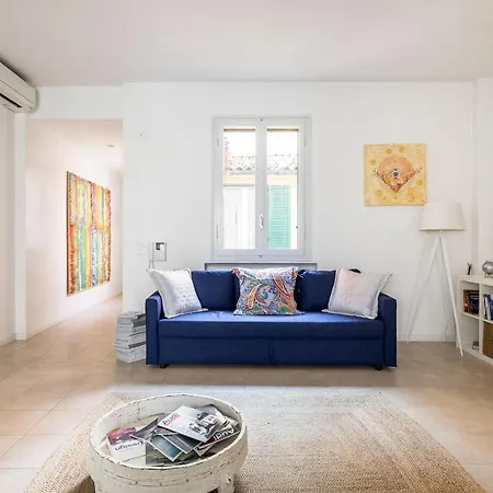 Stella House *